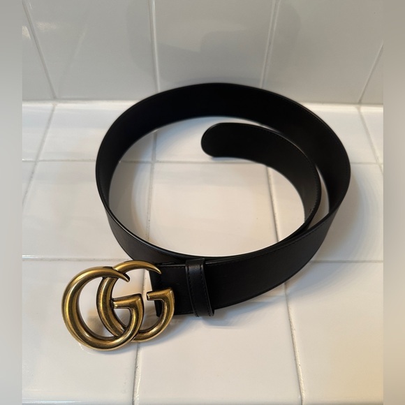 Gucci Marmont Black Leather Belt with Gold GG Emblem. Authentic - Picture 2 of 6